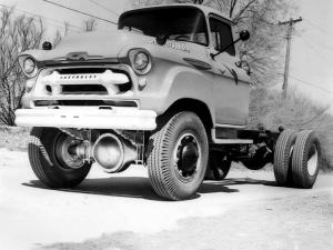 Chevrolet 4100 4x4 Chassis Cab by Coleman 1956 года